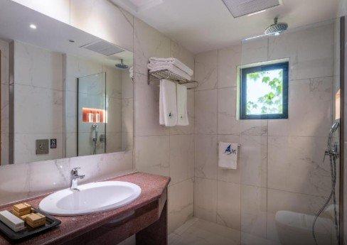 Hotel Mediterranean Beach Resort and Spa