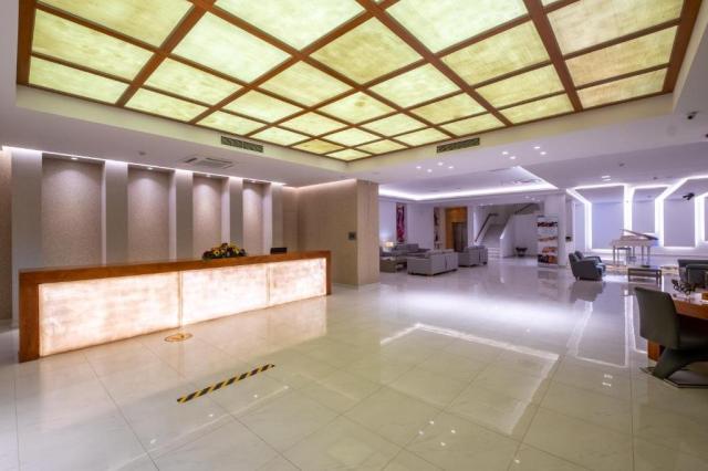 Hotel Mediterranean Beach Resort and Spa