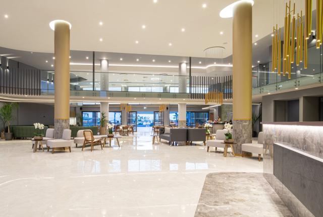 Hotel Portes Lithos Luxury Resort