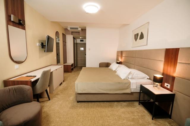 Slavija Hotel