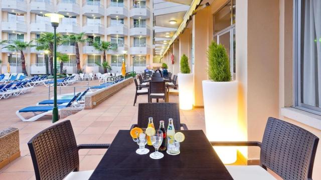 Hotel GHT Oasis Tossa