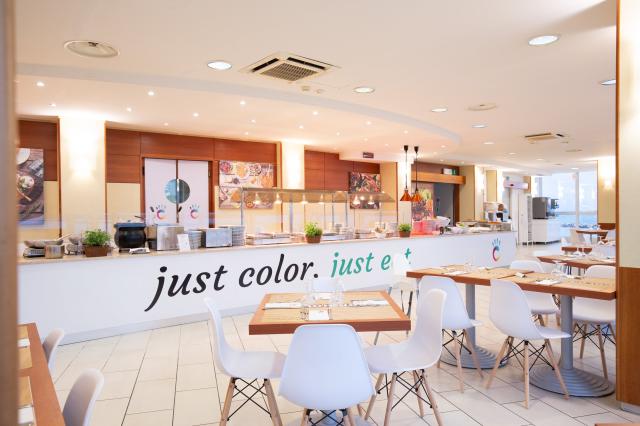 Color Palace Lido Hotel - Family Village