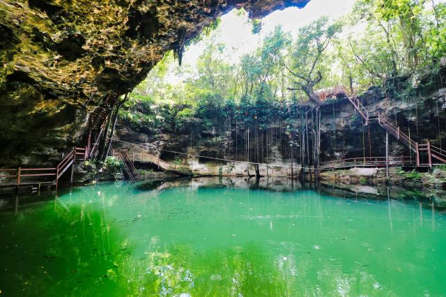 Cenote Ek Balam