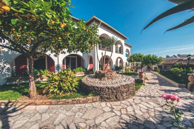 Iliada Beach Hotel