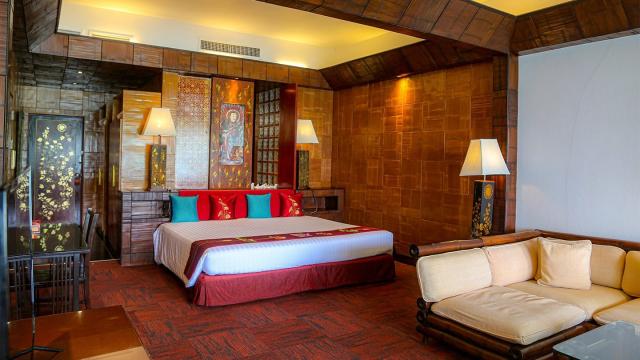 Hotel Mom Tri's Villa Royale