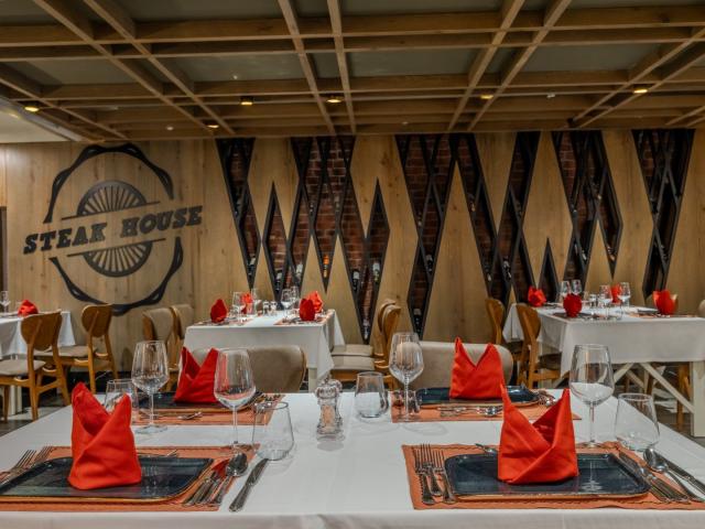 Diamond De Luxe Hotel & Spa