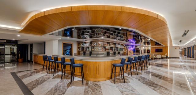 Diamond De Luxe Hotel & Spa