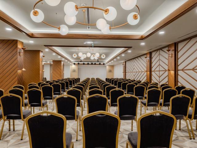 Diamond De Luxe Hotel & Spa
