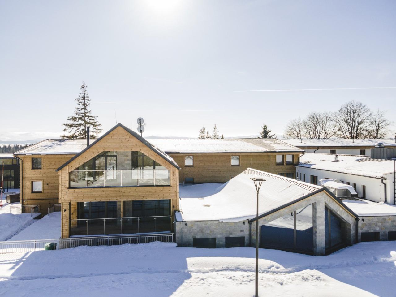 Arietes Marmont Resort Hotel