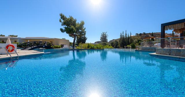 Porto-Angeli-MAIN-POOL-2021-01