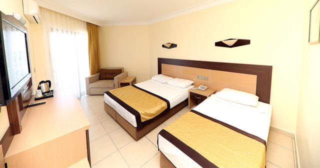 Caretta-Beach-ROOM-2024