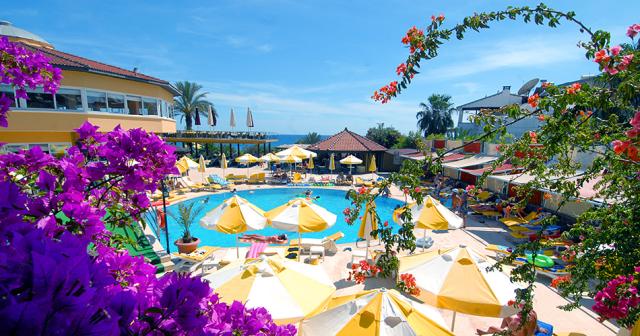 Club-Dizalya-POOL