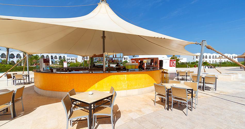 Gorgonia-Beach-Resort-POOL-BAR
