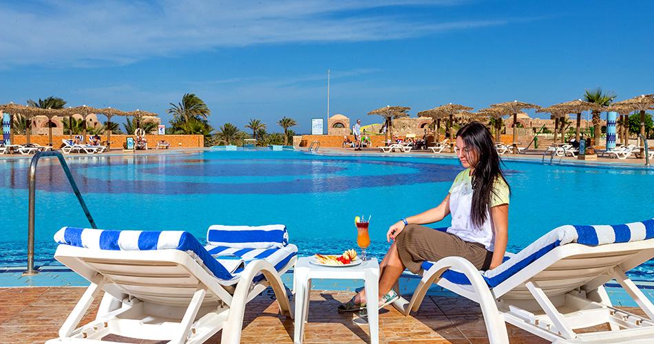 UTOPIA-BEACH-CLUB-Pool-2024-02