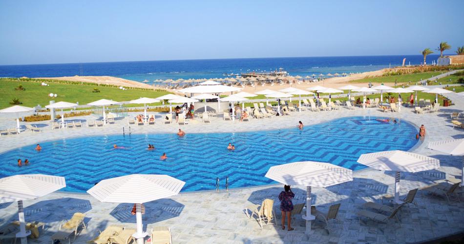 Fantazia-Resort-POOL-01-2023