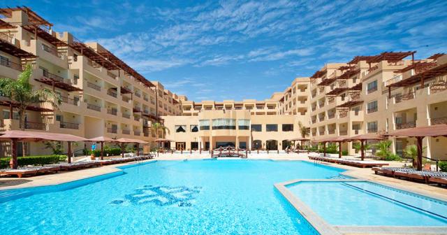 Imperial-Shams-Abu-Soma-POOL-3
