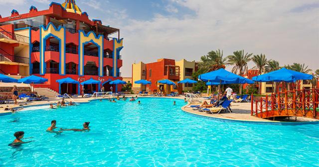 Aurora-Bay-Resort-NEW-2023-POOL-02