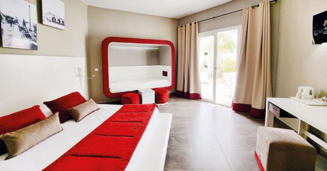 Fiesta-Beach-Family-room
