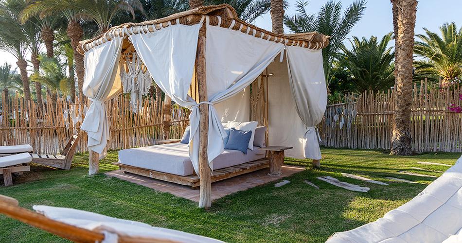 Fort-Arabesque-Resort-Spa-and-Villas-SUNBEDS-2024-02
