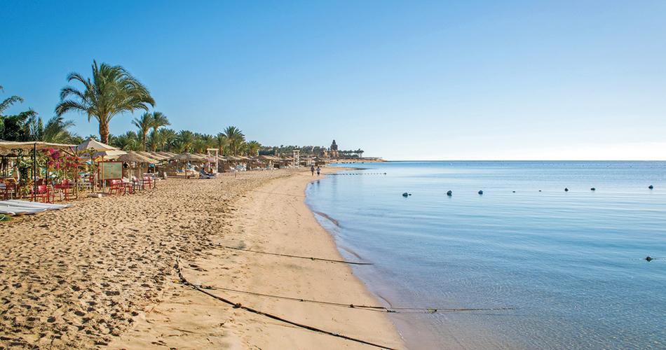 Fort-Arabesque-Resort-and-Spa-BEACH-6