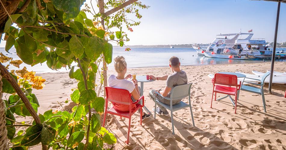 Fort-Arabesque-Resort-and-Spa-BEACH-BAR