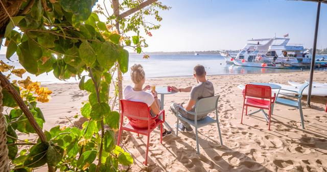 Fort-Arabesque-Resort-and-Spa-BEACH-BAR