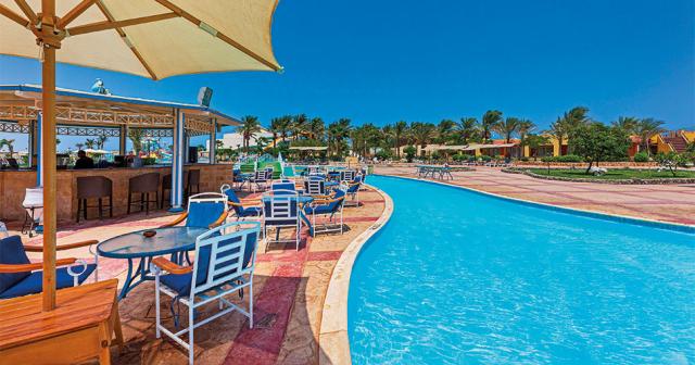 Malikia-Beach-Resort-Abu-Dabbab-2023-POOL-BAR