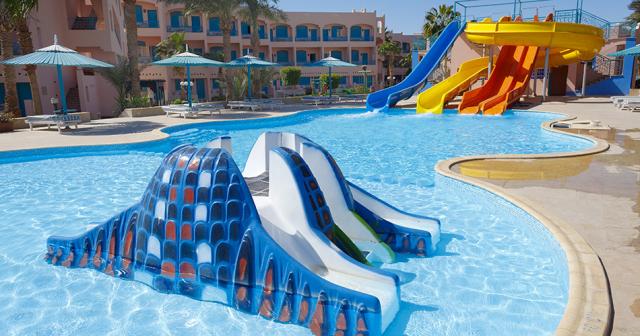 Le-Pacha-Resort-POOL