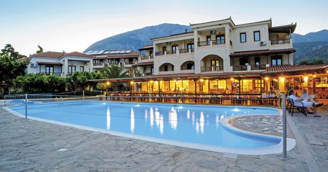 Kampos-Village-Resort-POOL-3