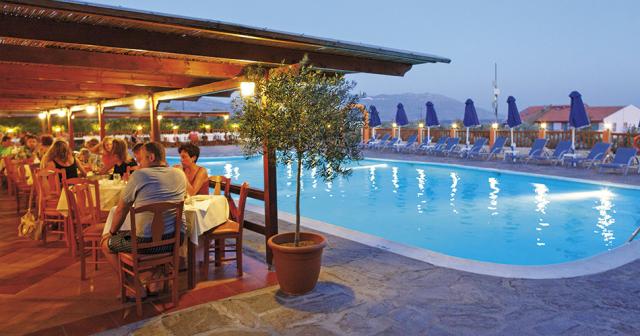 Kampos-Village-Resort-DINNER-BY-THE-POOL