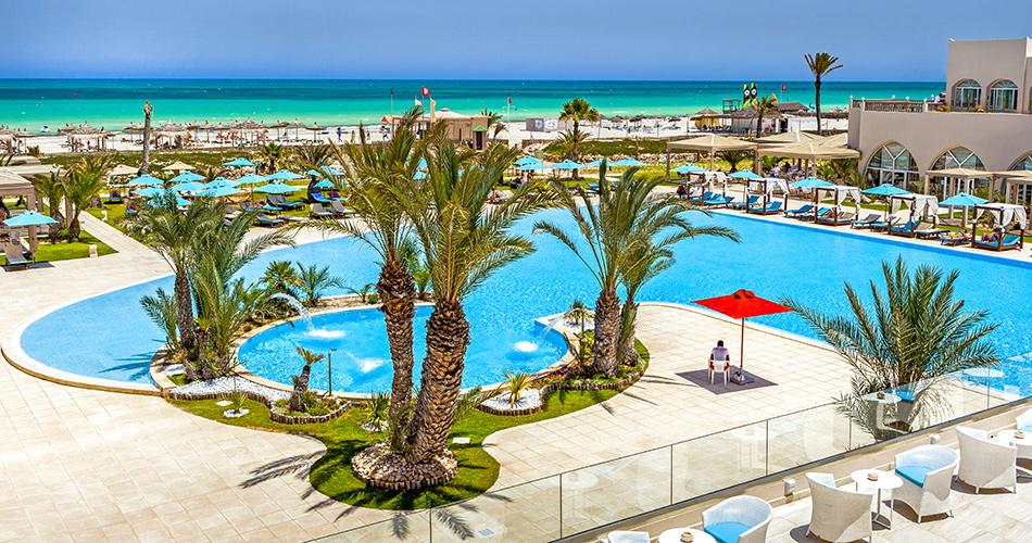 Magic-Hotel-Palm-Beach-Palace-POOL