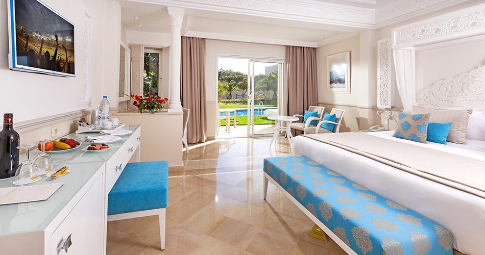 Magic-Hotel-Palm-Beach-Palace-ROOM