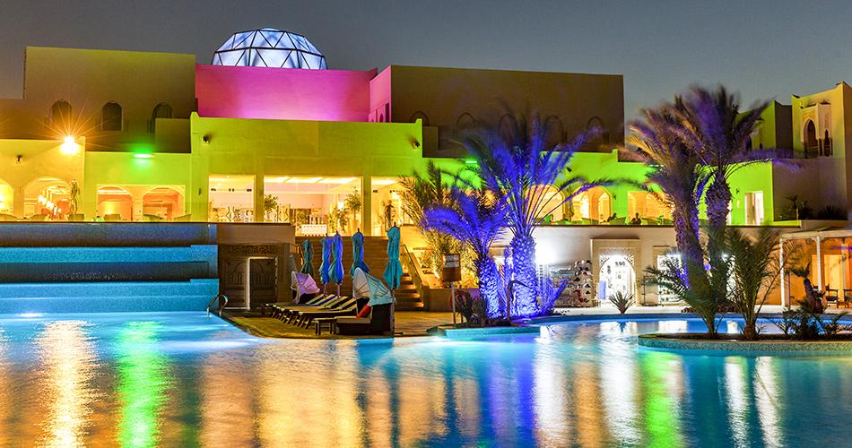 Magic-Hotel-Palm-Beach-Palace-NIGHT