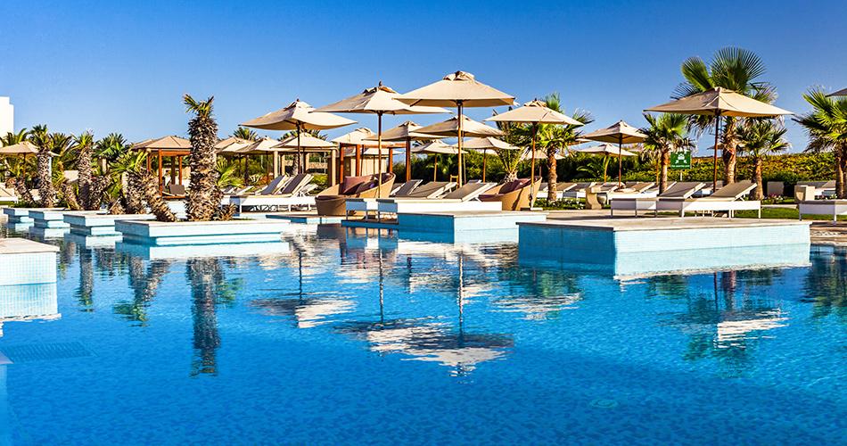 Magic-Hotel-Palm-Beach-Palace-POOL-2