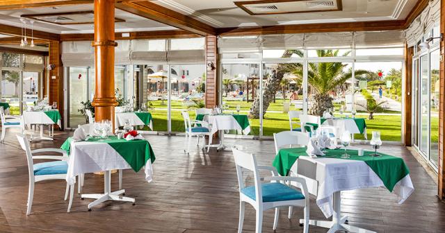 Magic-Hotel-Palm-Beach-Palace-RESTAURANT-2