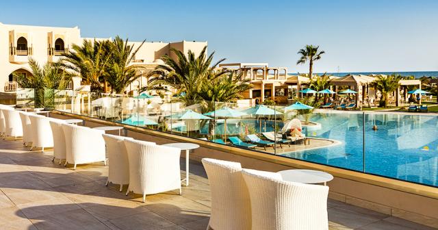Magic-Hotel-Palm-Beach-Palace-TERRACE