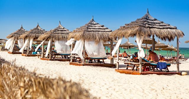 Magic-Hotel-Palm-Beach-Palace-BEACH