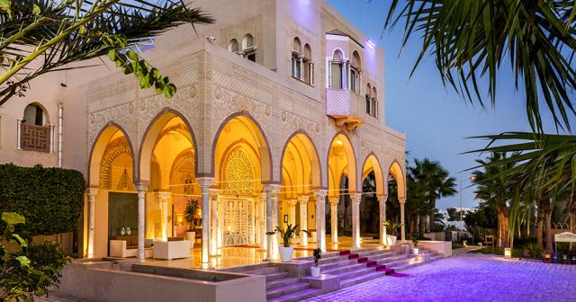 Magic-Hotel-Palm-Beach-Palace-ENTRANCE
