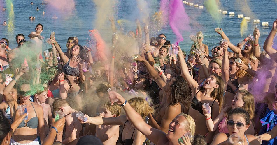 Sunrise-Select-Royal-Makadi-Resort-and-Spa-COLOR-PARTY