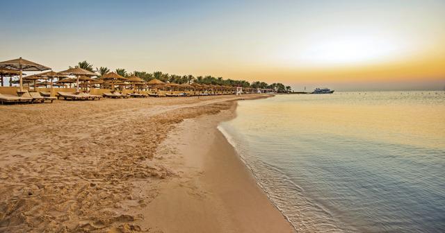 Sunrise-Royal-Makadi-Resort-and-Spa-BEACH-2
