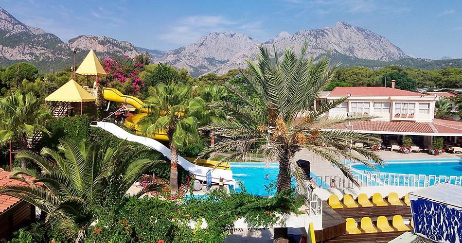 Club-Boran-Mare-Beach-WATERSLIDES-2