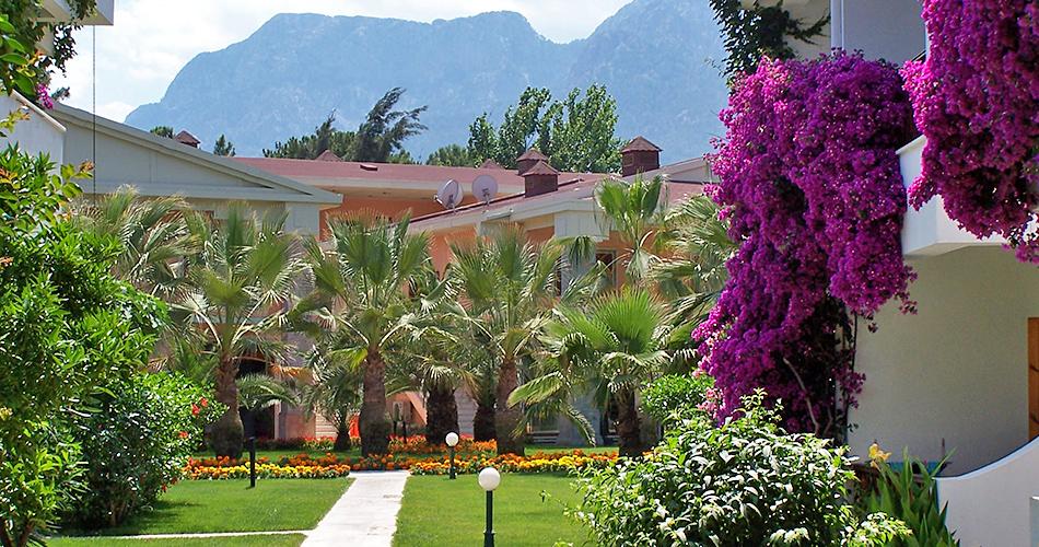 Club-Boran-Mare-Beach-GARDEN
