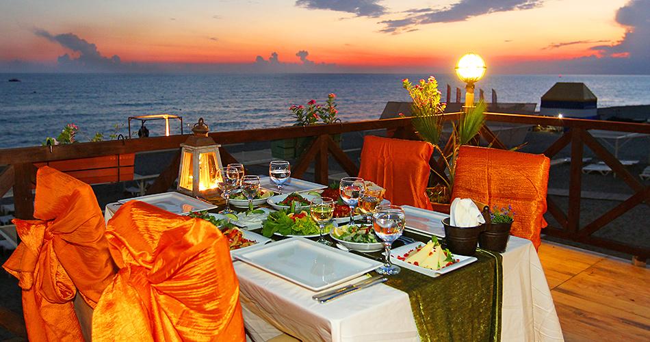Club-Turtas-RESTAURANT-TERRACE