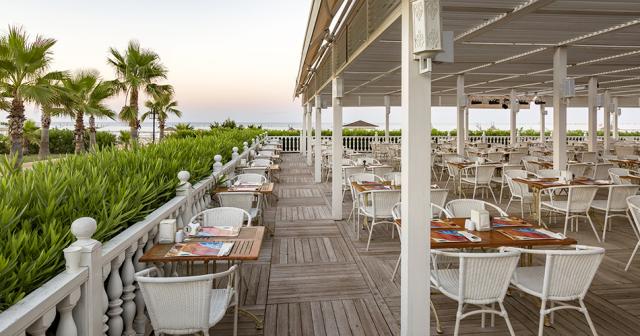 Royal-Alhambra-Palace-RESTAURANT-3