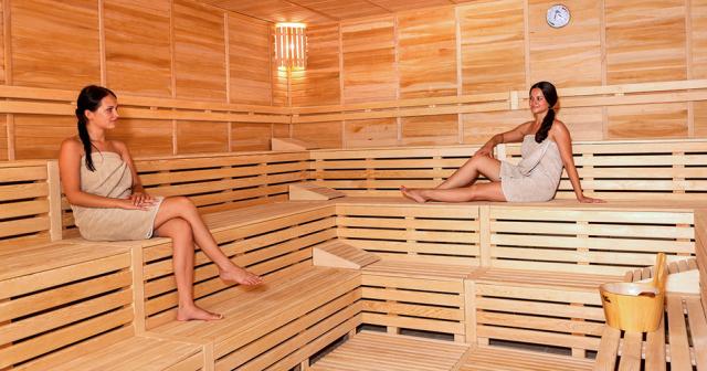 Royal-Alhambra-Palace-SAUNA