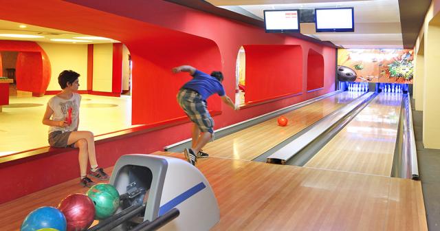 Royal-Alhambra-Palace-BOWLING