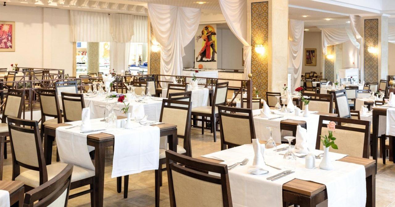 Royal-Kenz-2025-RESTAURANT-01