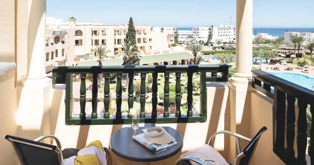 Royal-Kenz-2025-ROOM-BALCONY