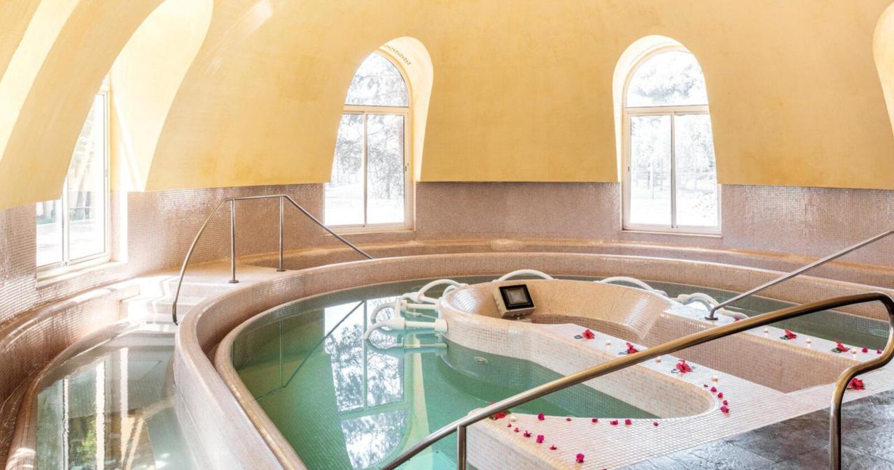 Royal-Kenz-2025-SPA-01