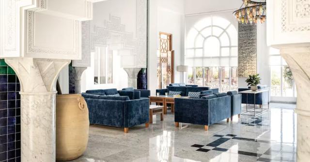 Royal-Kenz-2025-LOBBY-02